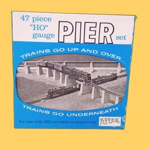 Atlas Model Railroad HO Scale Over and Under Pier Set (Model #80) Vintage